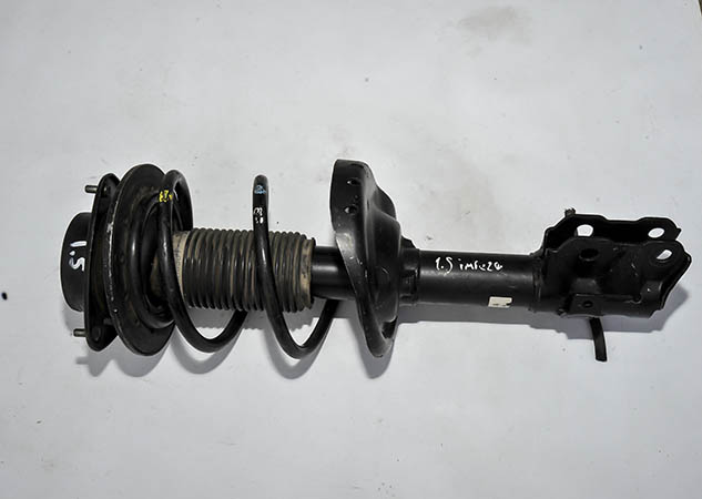 LEVORG ÇIKMA PARÇA ÖN AMORTİSÖR.JPG